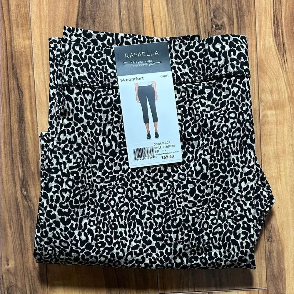 NEW Rafaella Leopard Pattern Pull On Comfort Capris - Picture 5 of 8